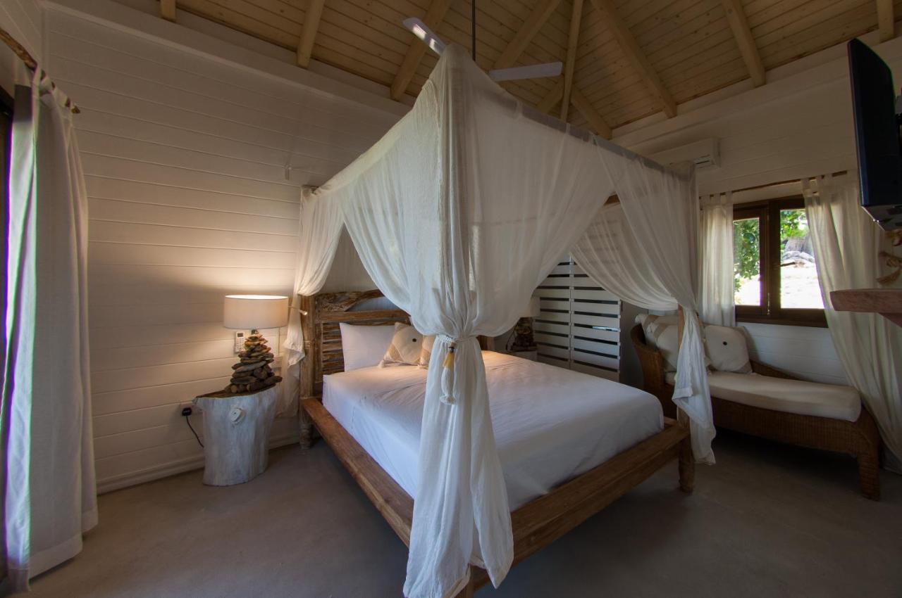 La Pointe Beach Huts Бає-Санта-Анна Екстер'єр фото