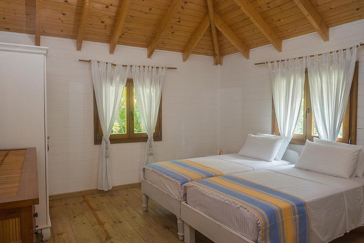 La Pointe Beach Huts Бає-Санта-Анна Екстер'єр фото