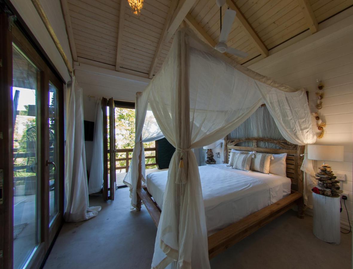 La Pointe Beach Huts Бає-Санта-Анна Екстер'єр фото