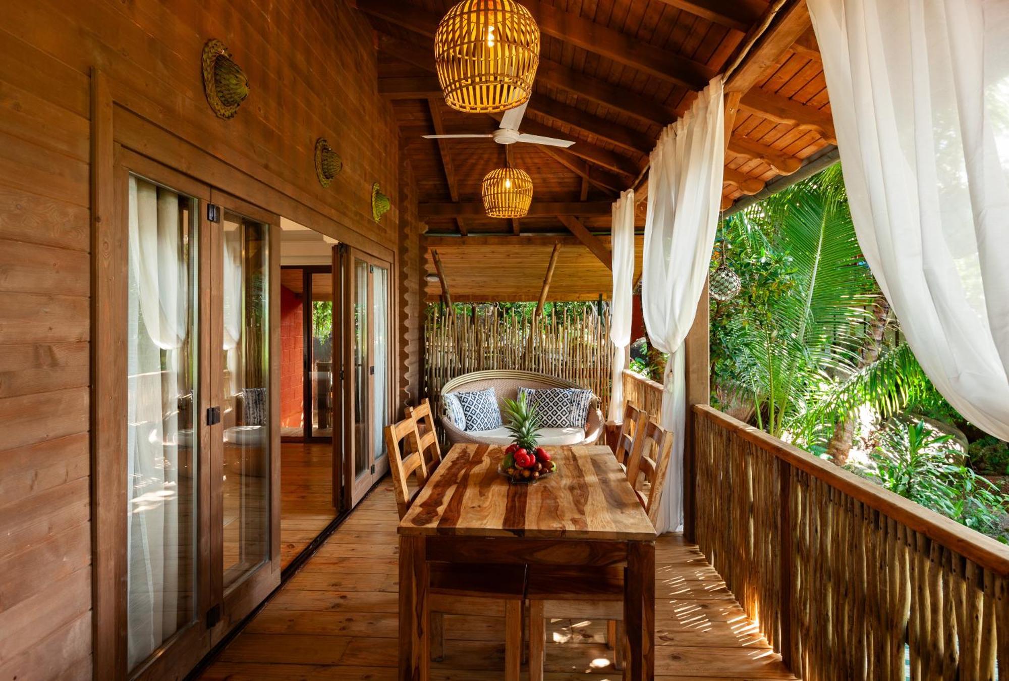 La Pointe Beach Huts Бає-Санта-Анна Екстер'єр фото