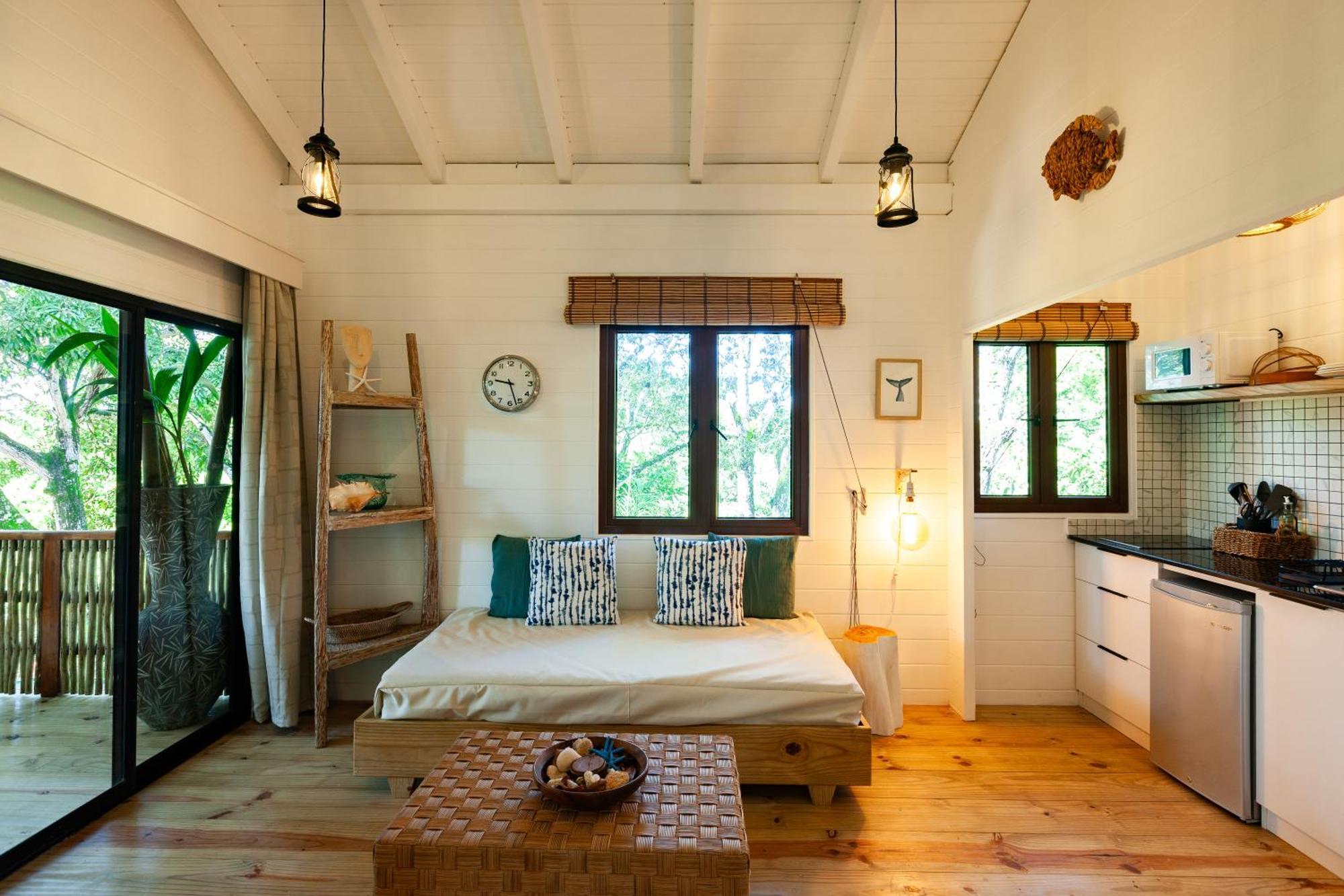 La Pointe Beach Huts Бає-Санта-Анна Екстер'єр фото